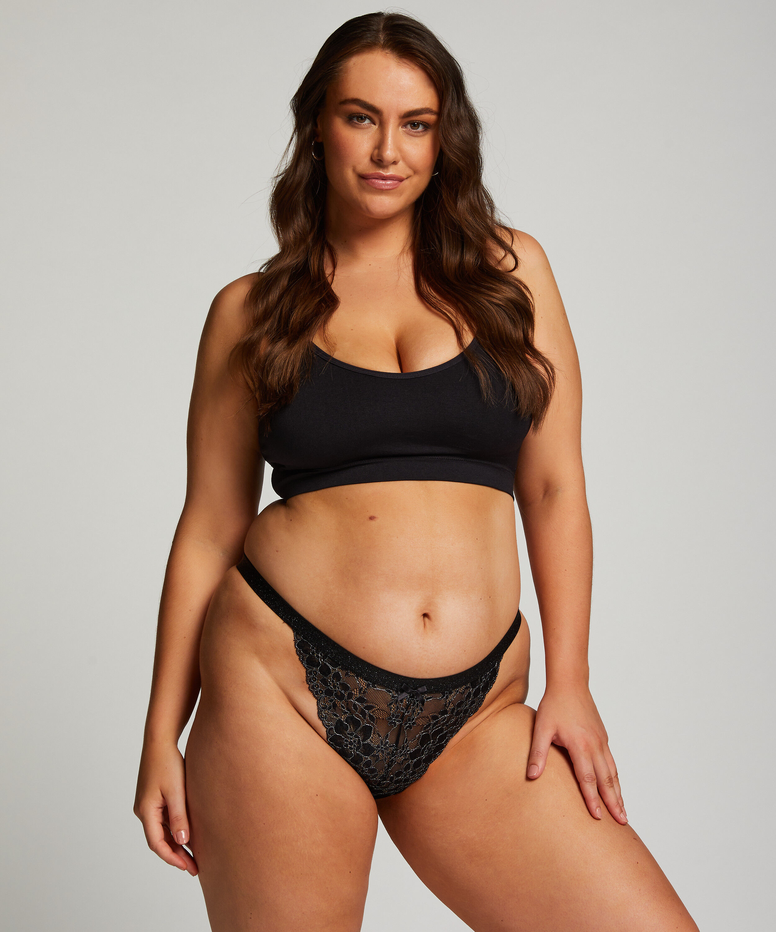 Brasiliansk trusse Dewi, sort