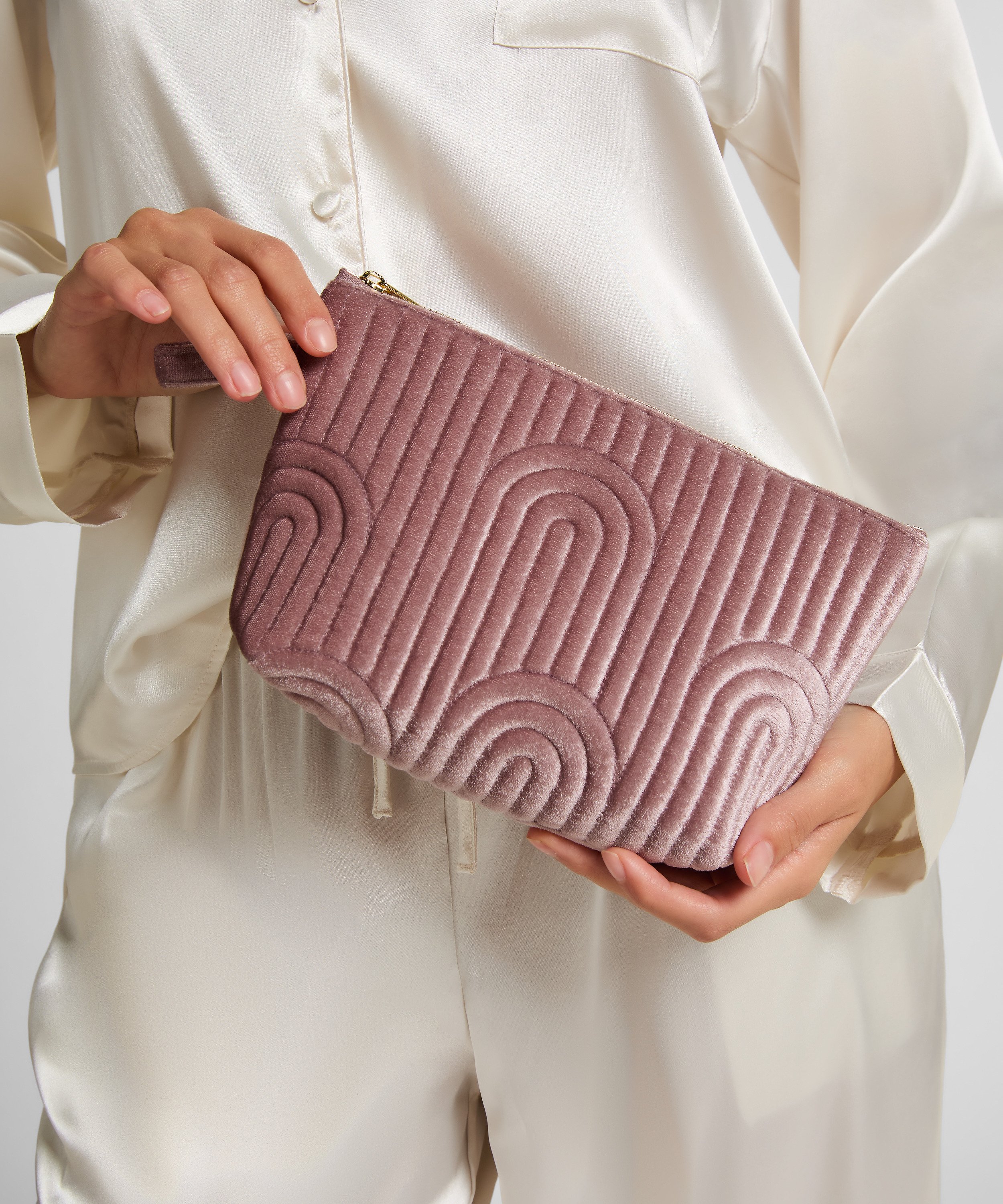 Lille makeuptaske i velour, Lilla, main