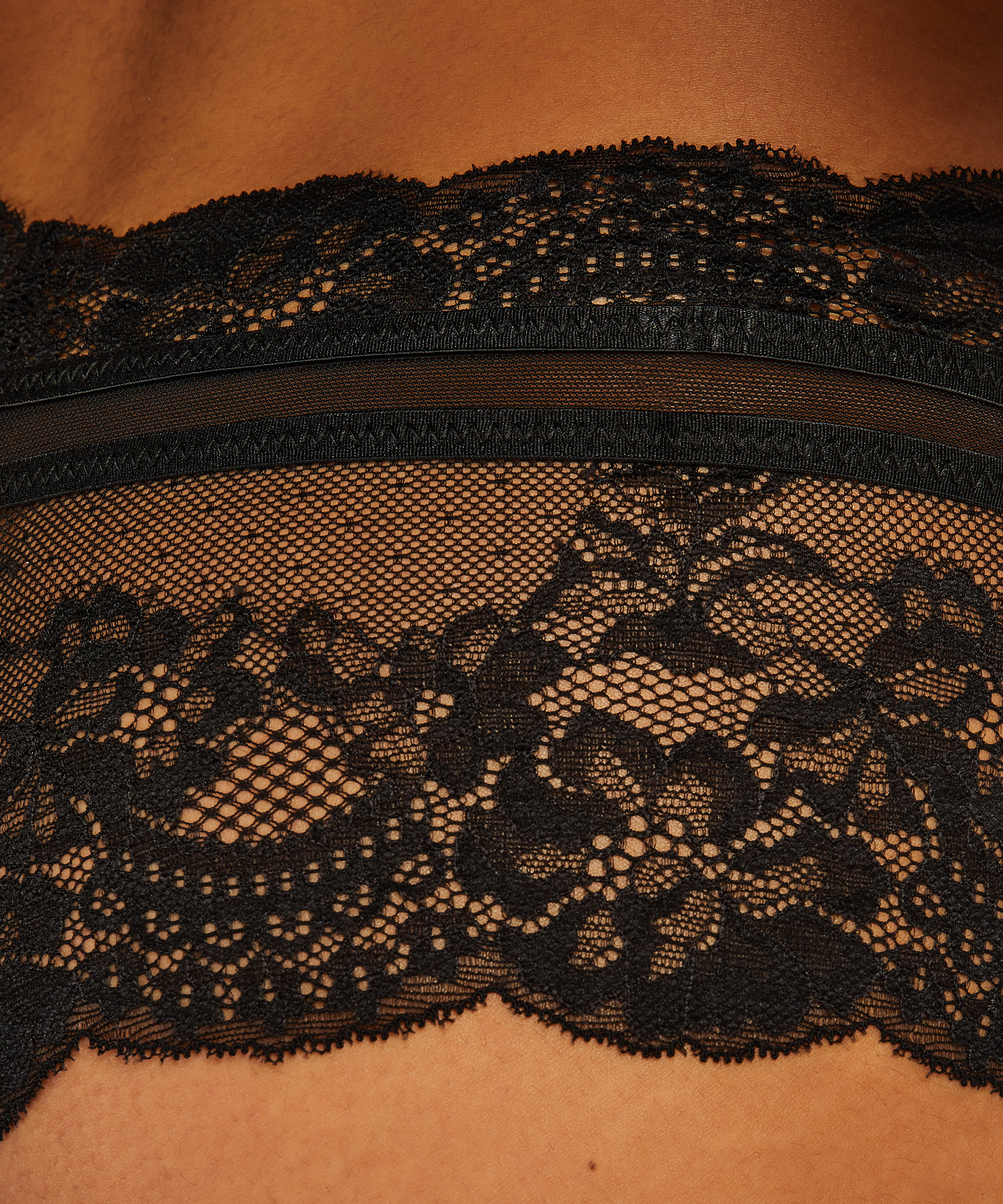 Boxer Thenia, sort, main