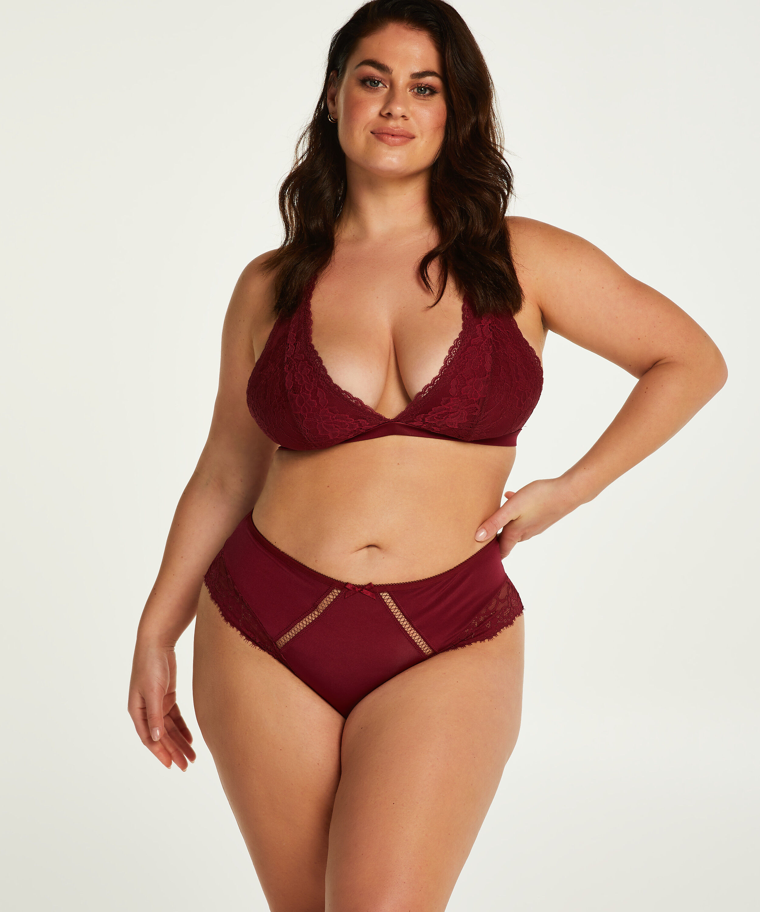 Brasiliansk trusse Yvenne Curvy, Rød