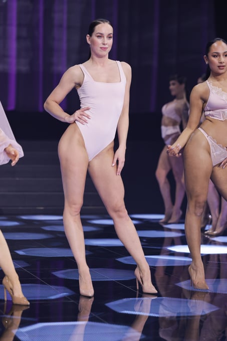 Smooth body, Lyser&oslash;d