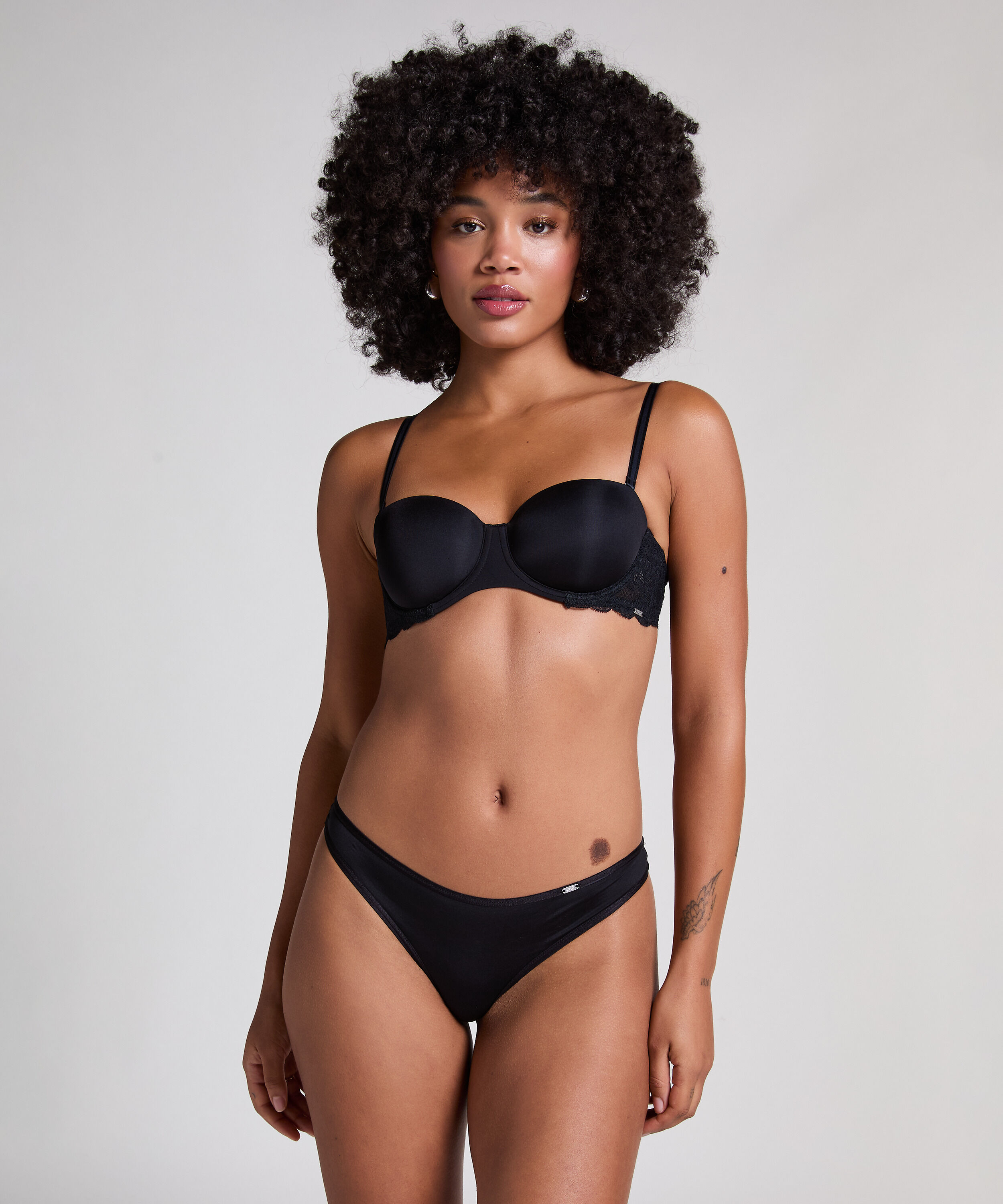 Formst&oslash;bt stropl&oslash;s b&oslash;jle-bh Angie, Sort