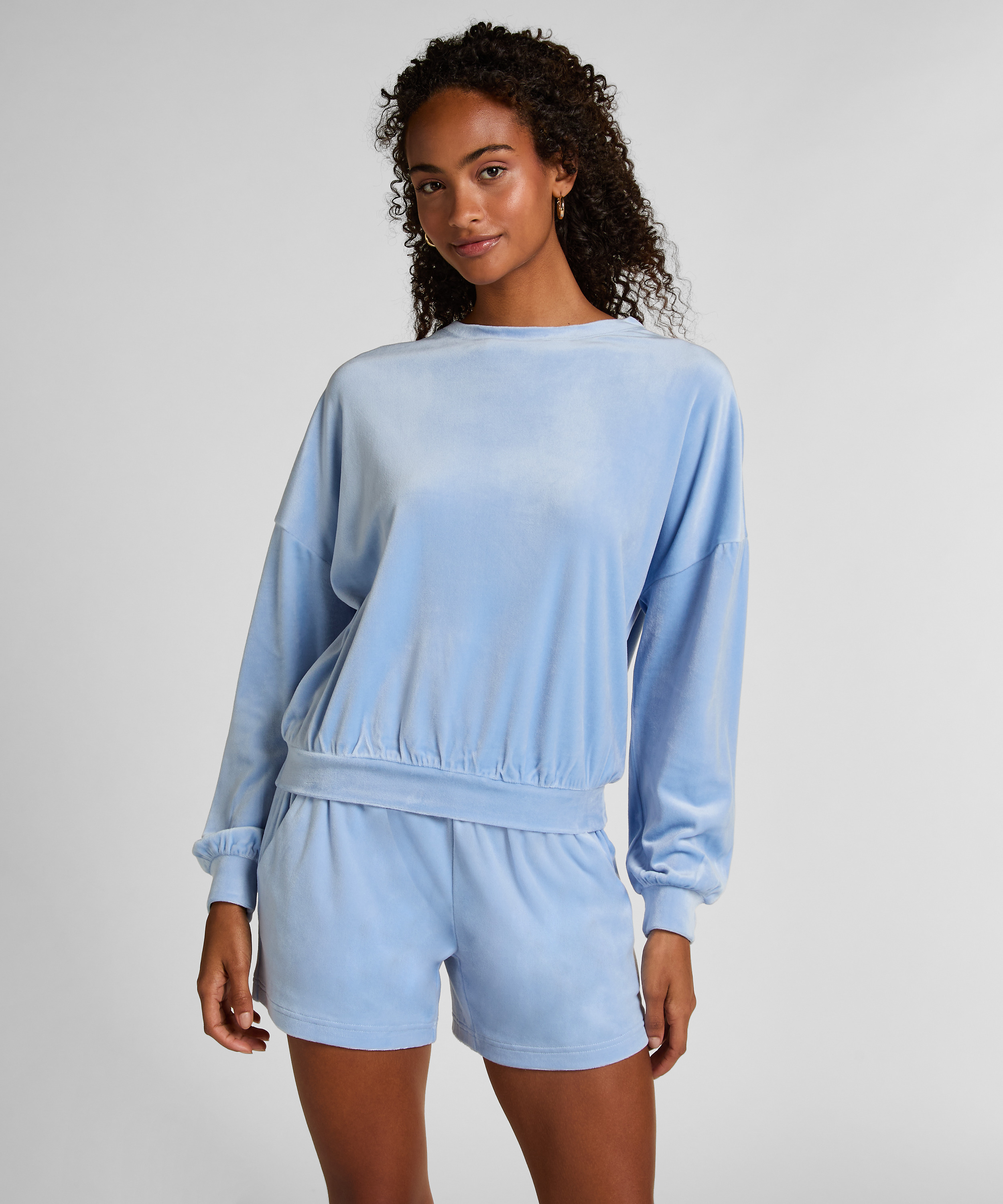 Velourtop, Bl&aring;, main