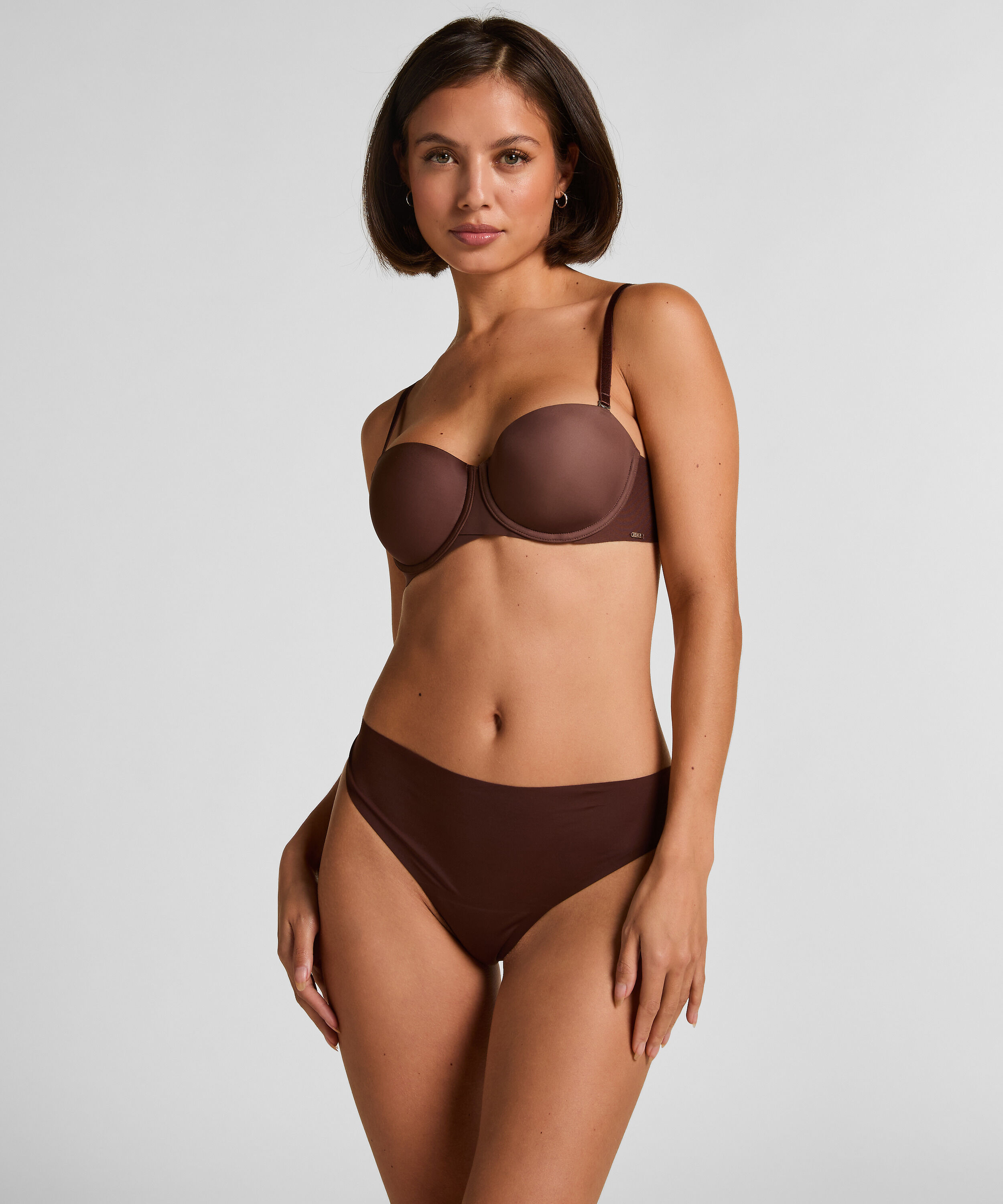 Invisible højbenet g-streng, Brun