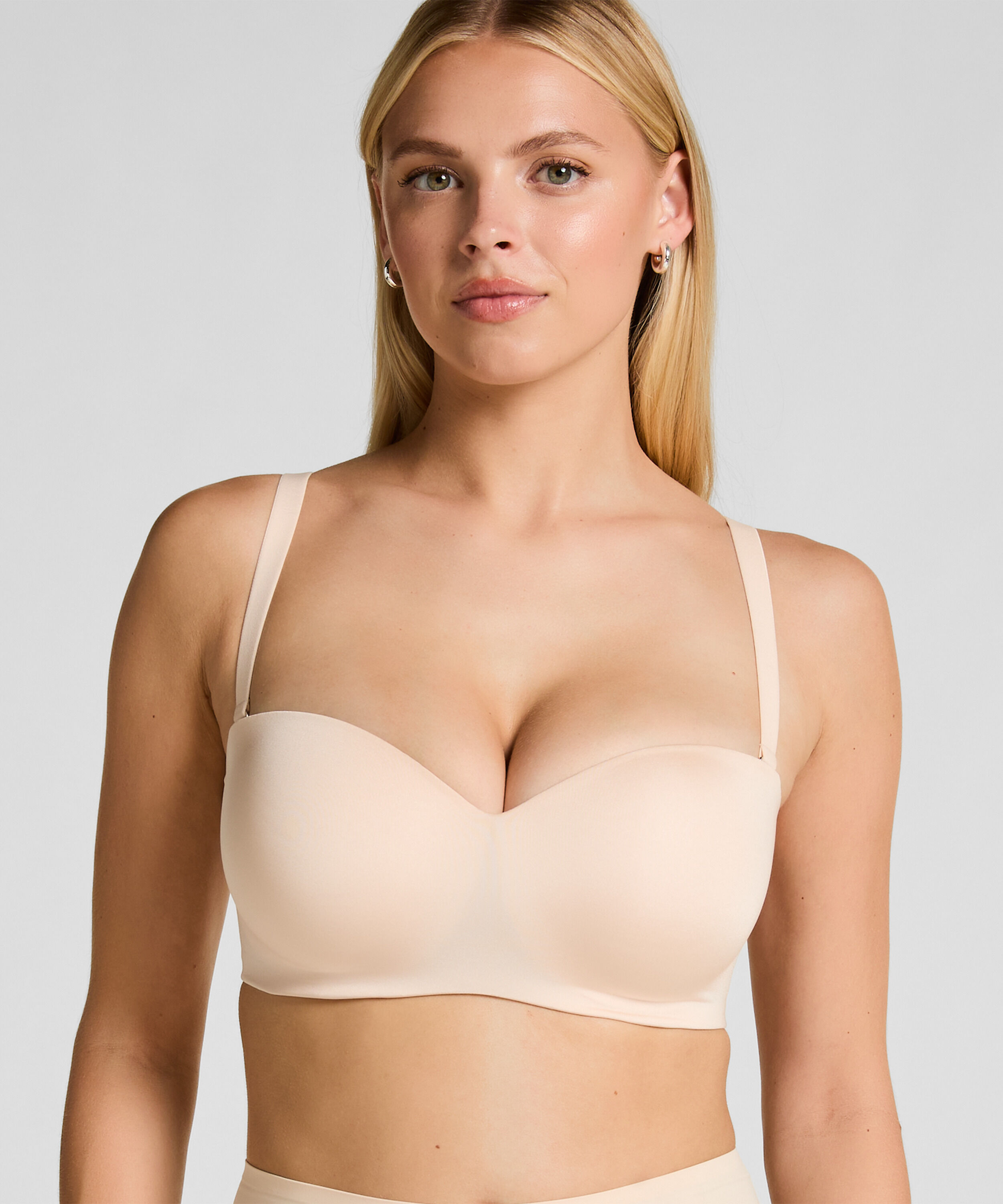 Formstøbt stropløs bøjle-bh med pushup Smooth, Beige Formstøbt stropløs bøjle-bh med pushup Smooth, Beige