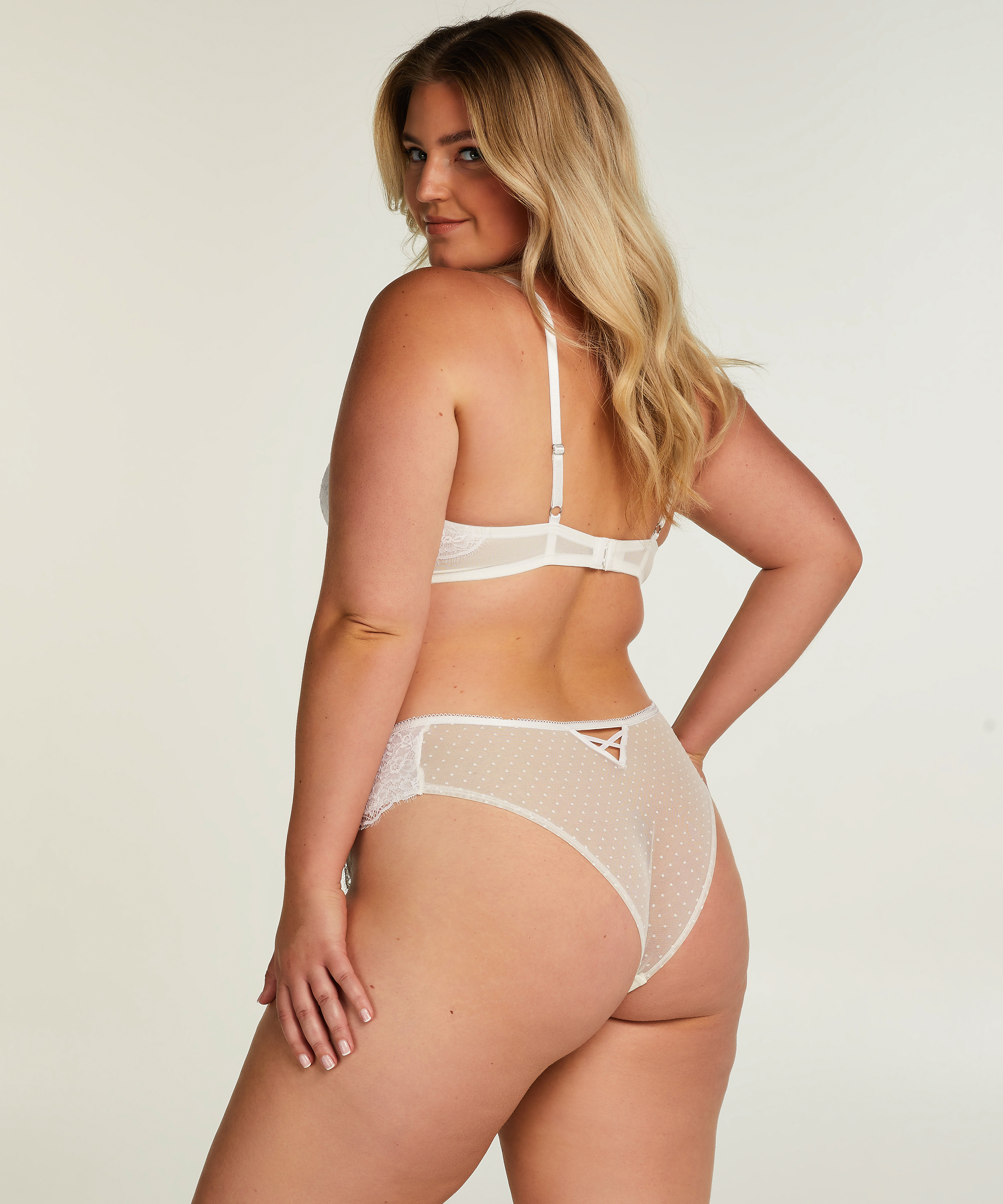 Brasiliansk trusse Jolie, hvid, main