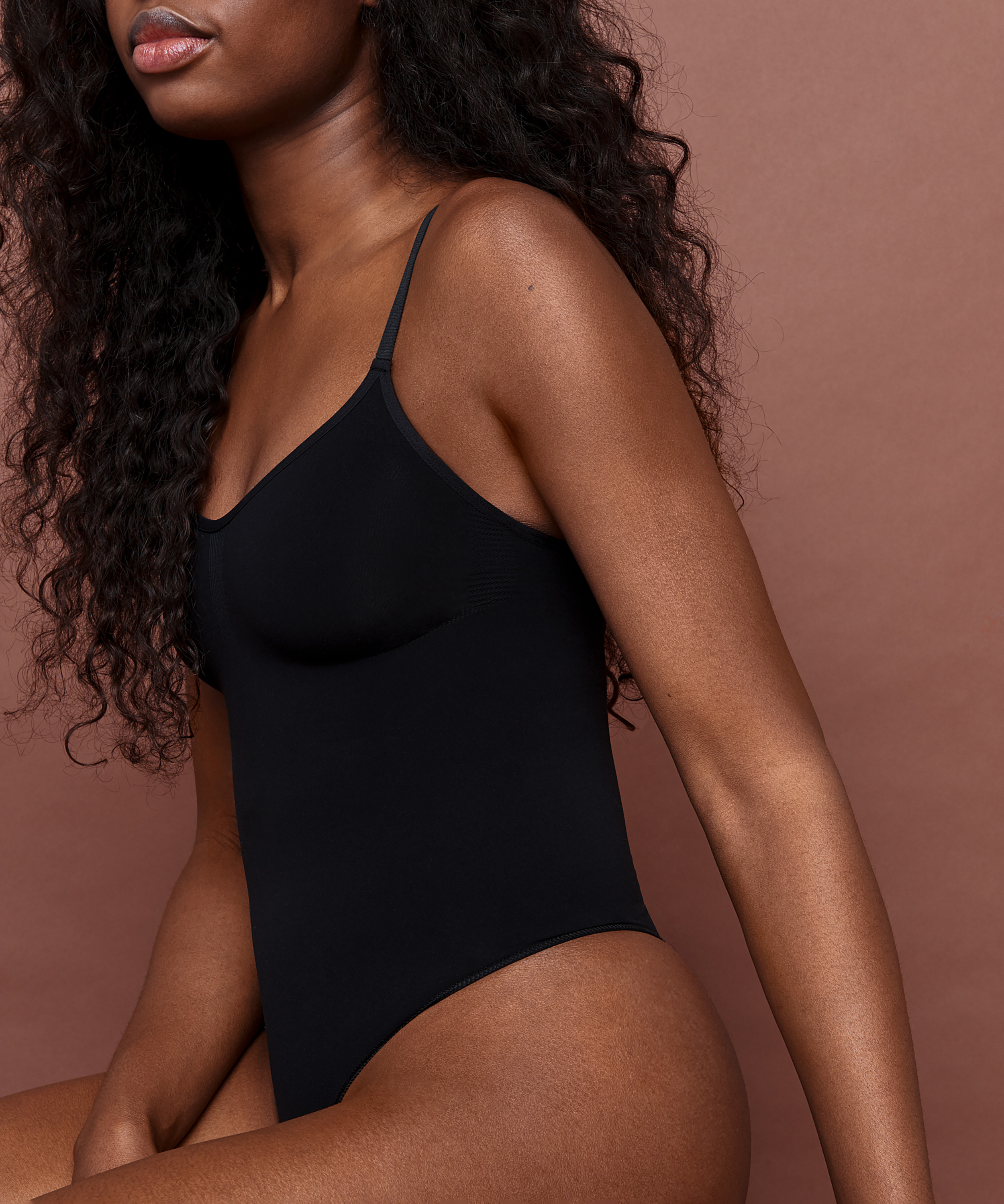 Sømløs Forstærkende High Leg Body, Sort, main