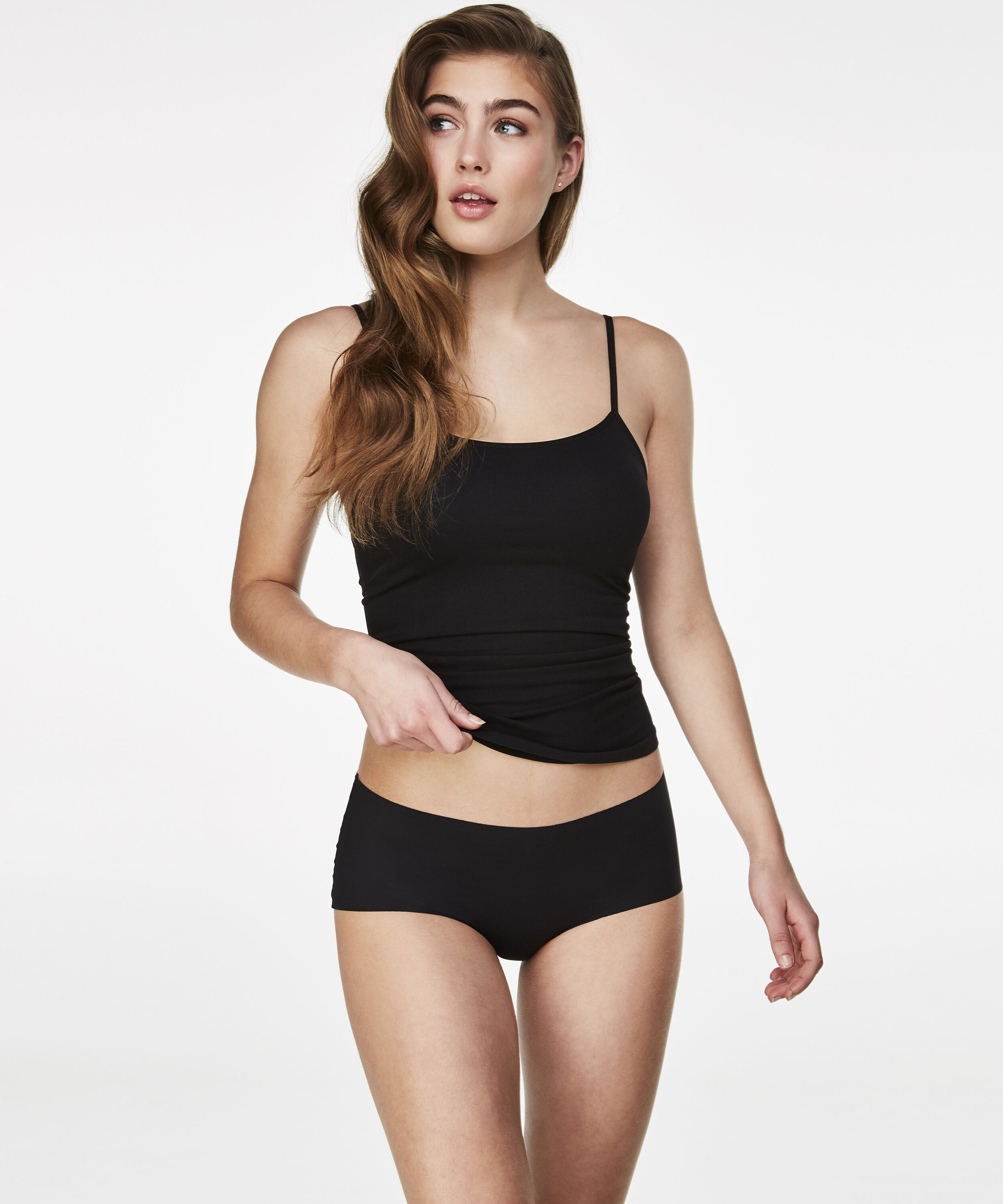 Invisible shorts, Sort