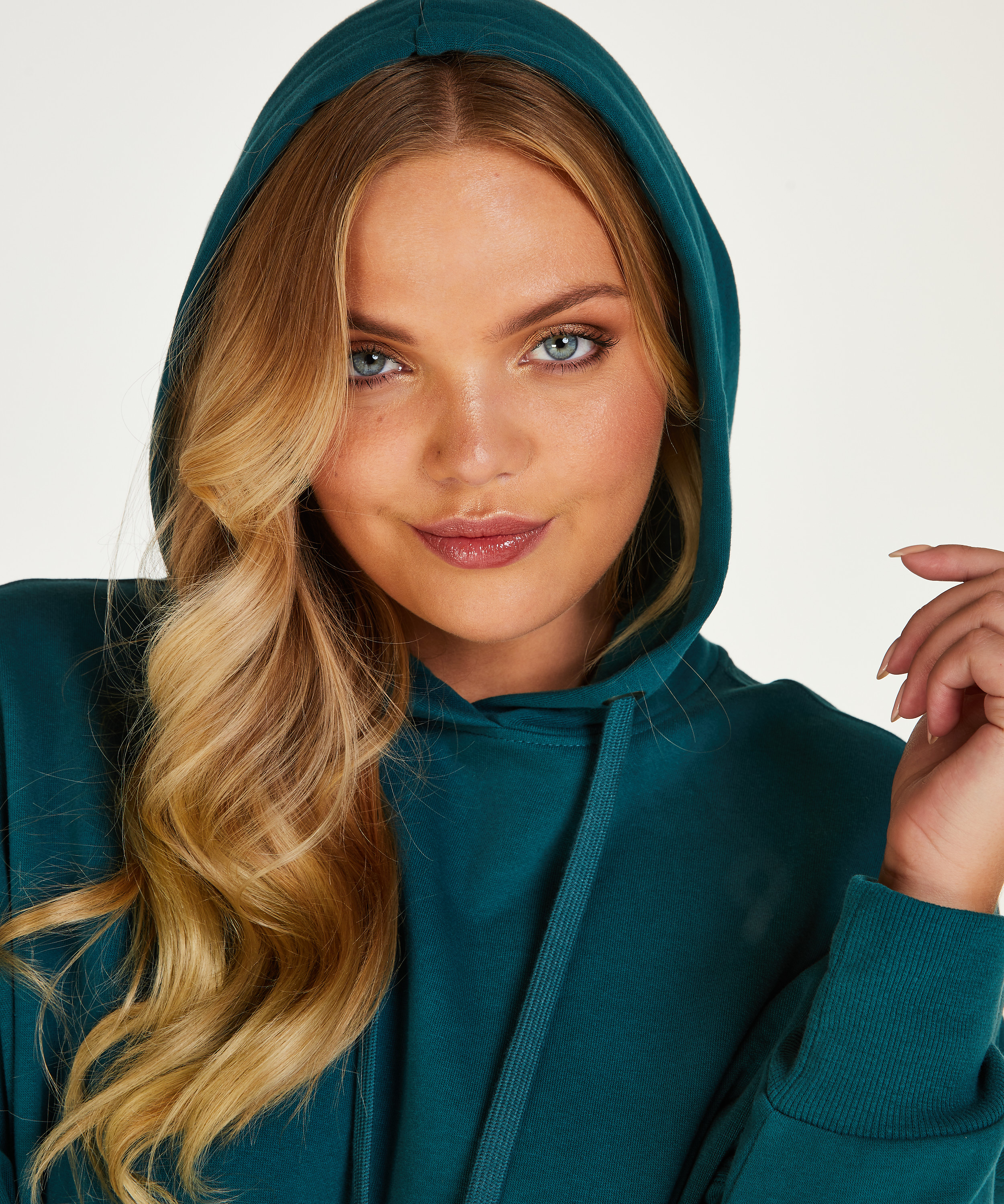 Lang&aelig;rmet H&aelig;ttetr&oslash;je, Bl&aring;, main