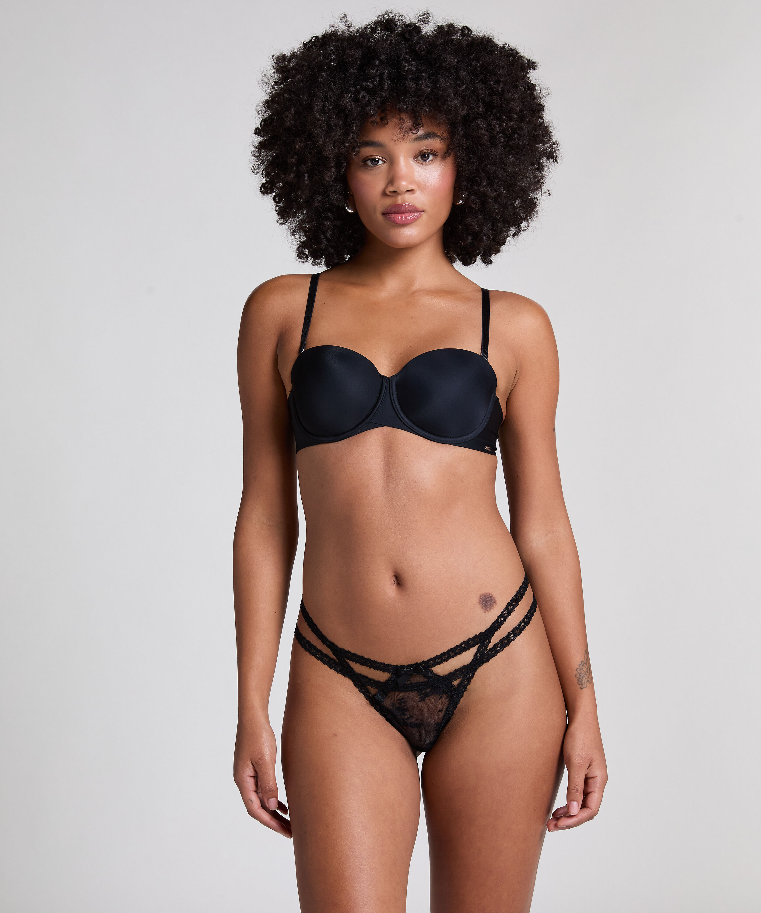 G-streng Irina, Sort