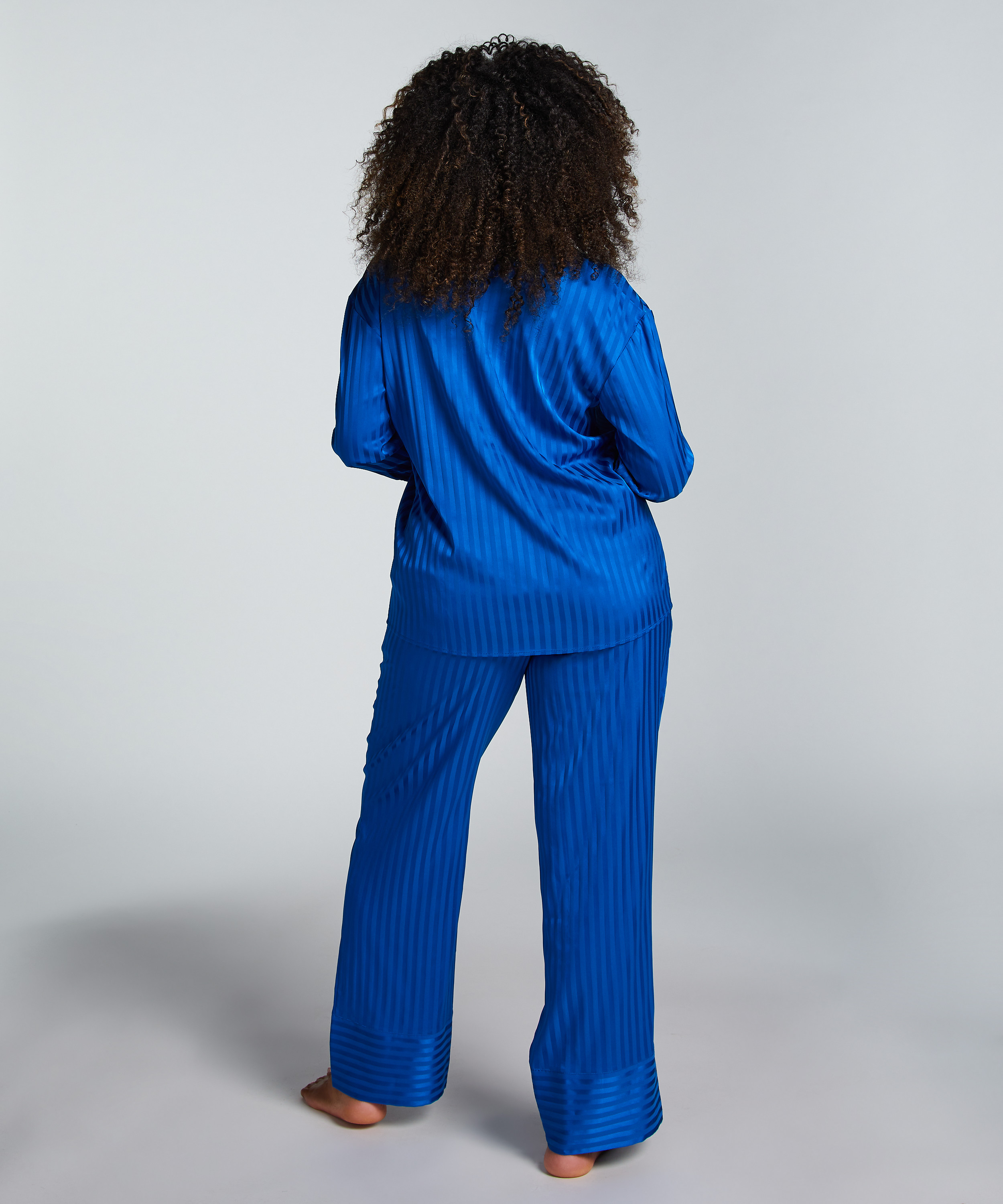 Satinbukser, Bl&aring;, main