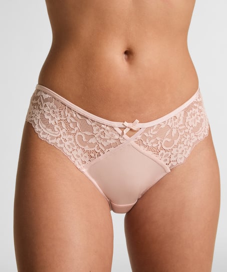 Cheekini Liloye, Lyserød