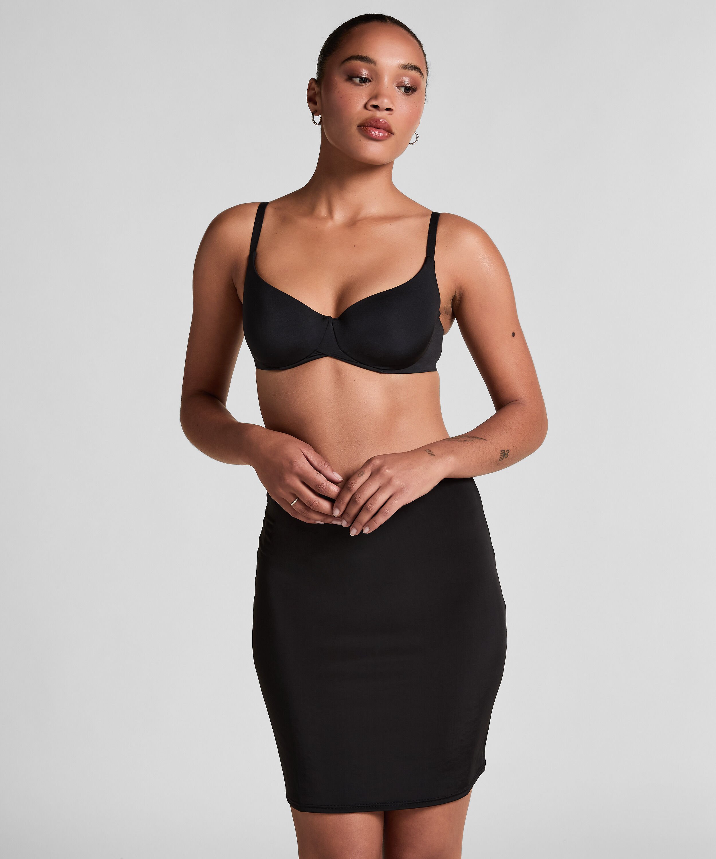 Udglattende underkjole, Sort