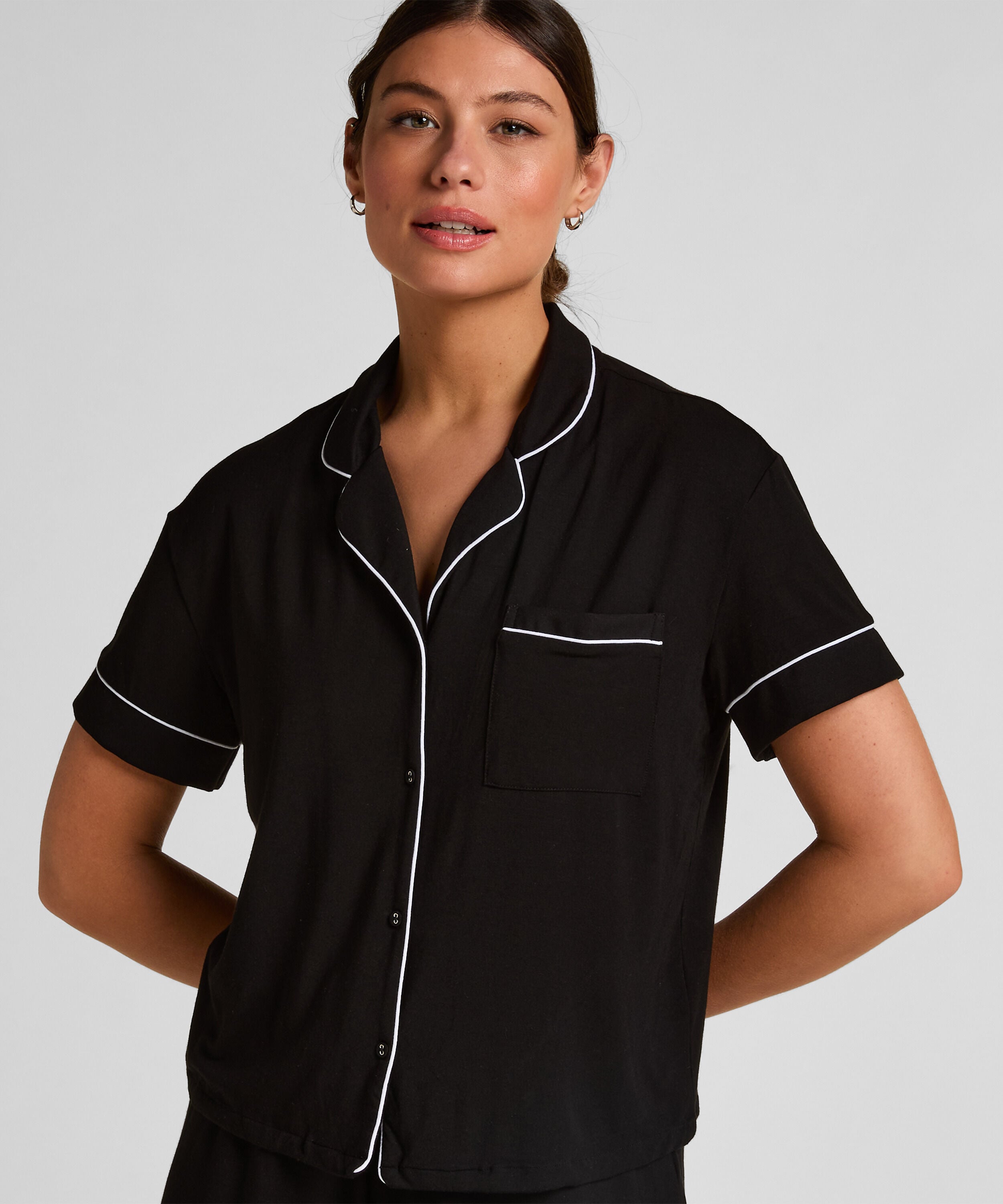 Kortærmet jerseyjakke Essential, Sort Kortærmet jerseyjakke Essential, Sort