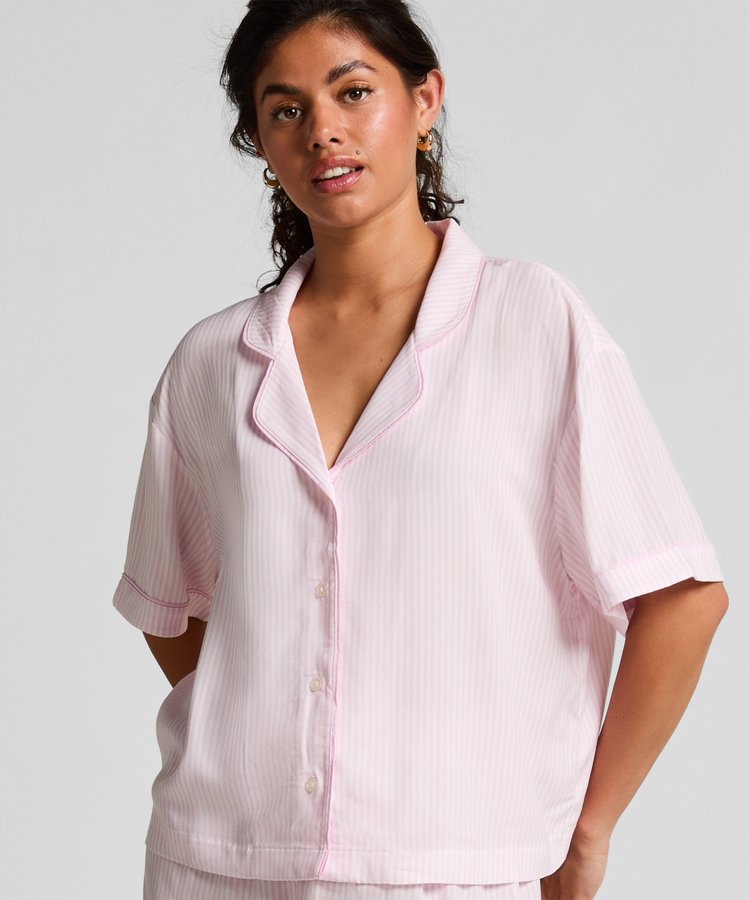 Kortærmet pyjamasjakke, Lyserød