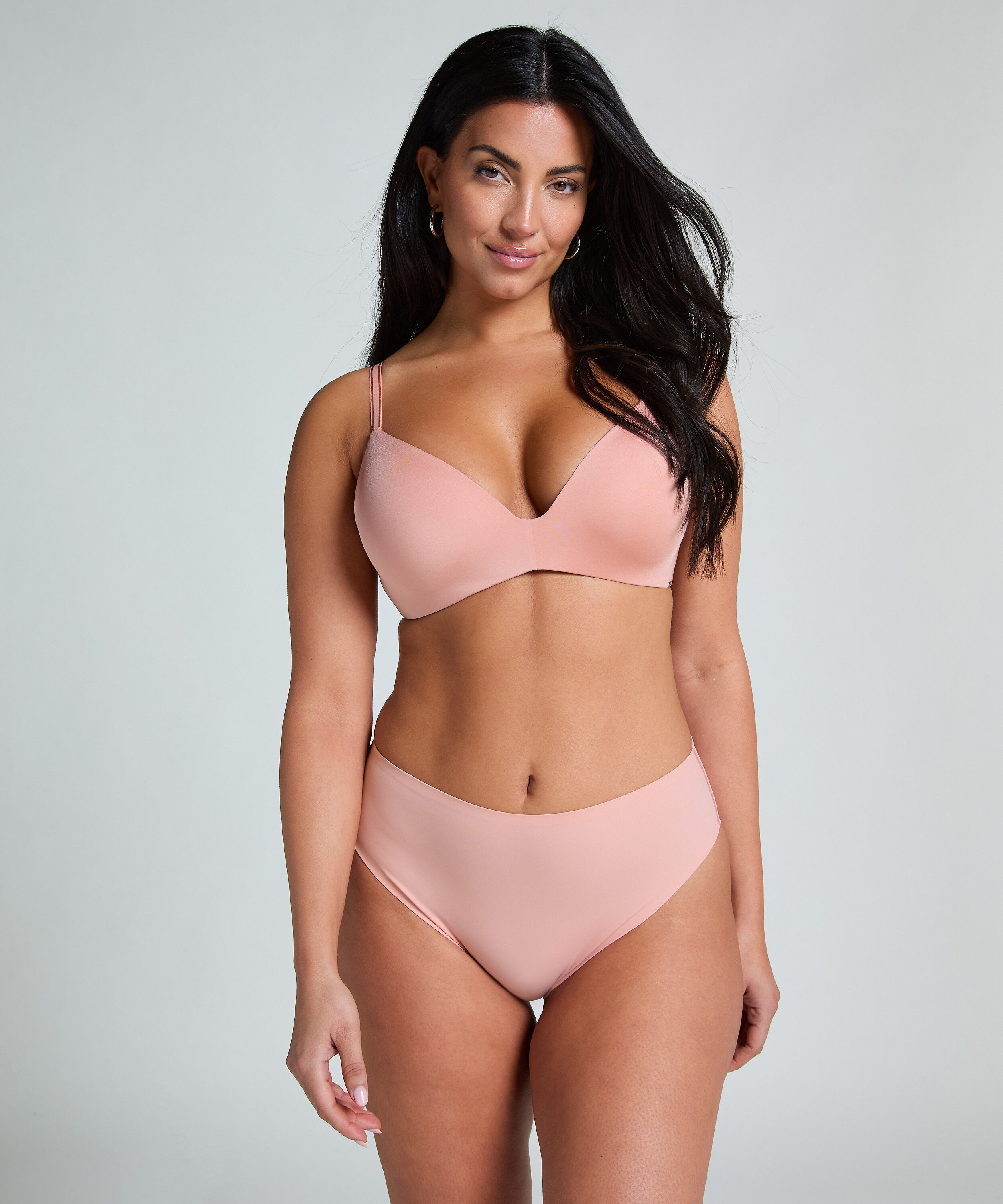 Brasiliansk trusse Smooth, Lyserød