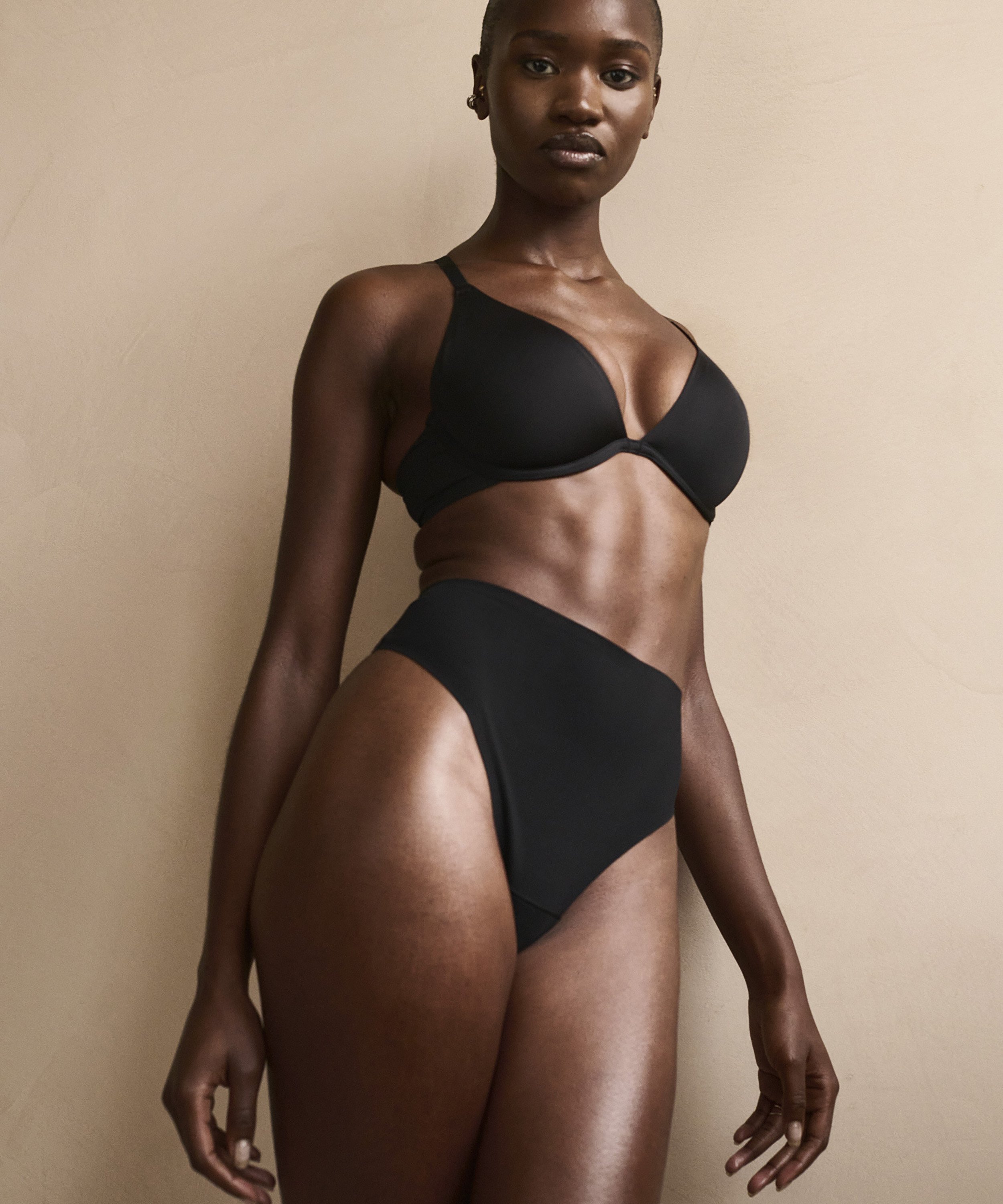 kke-formstøbt bøjle-bh Smooth, Sort, main