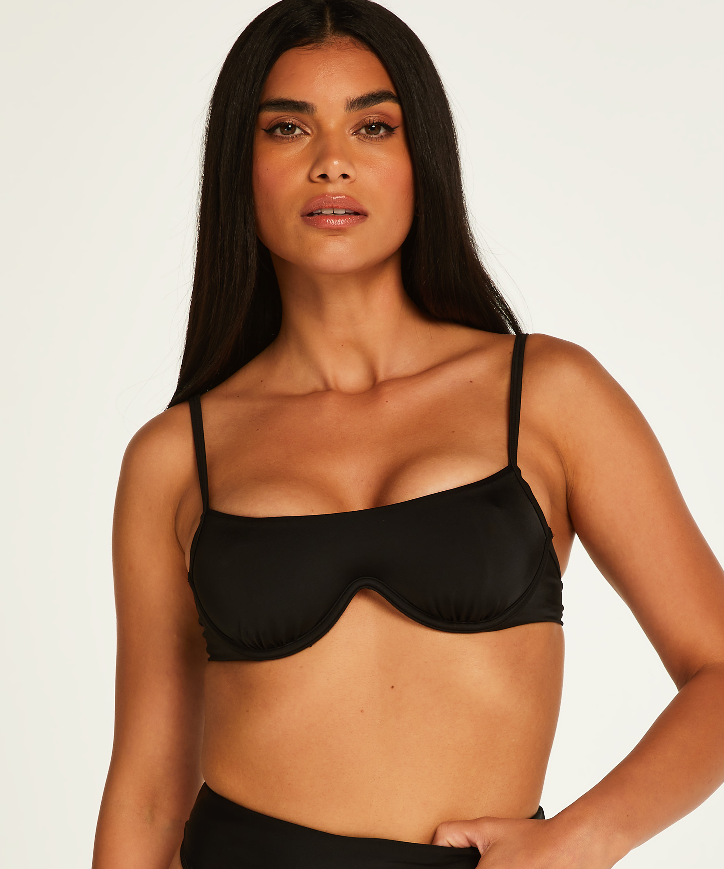 Ikke-formstøbt bikinitop med bøjle Sicily, sort, main