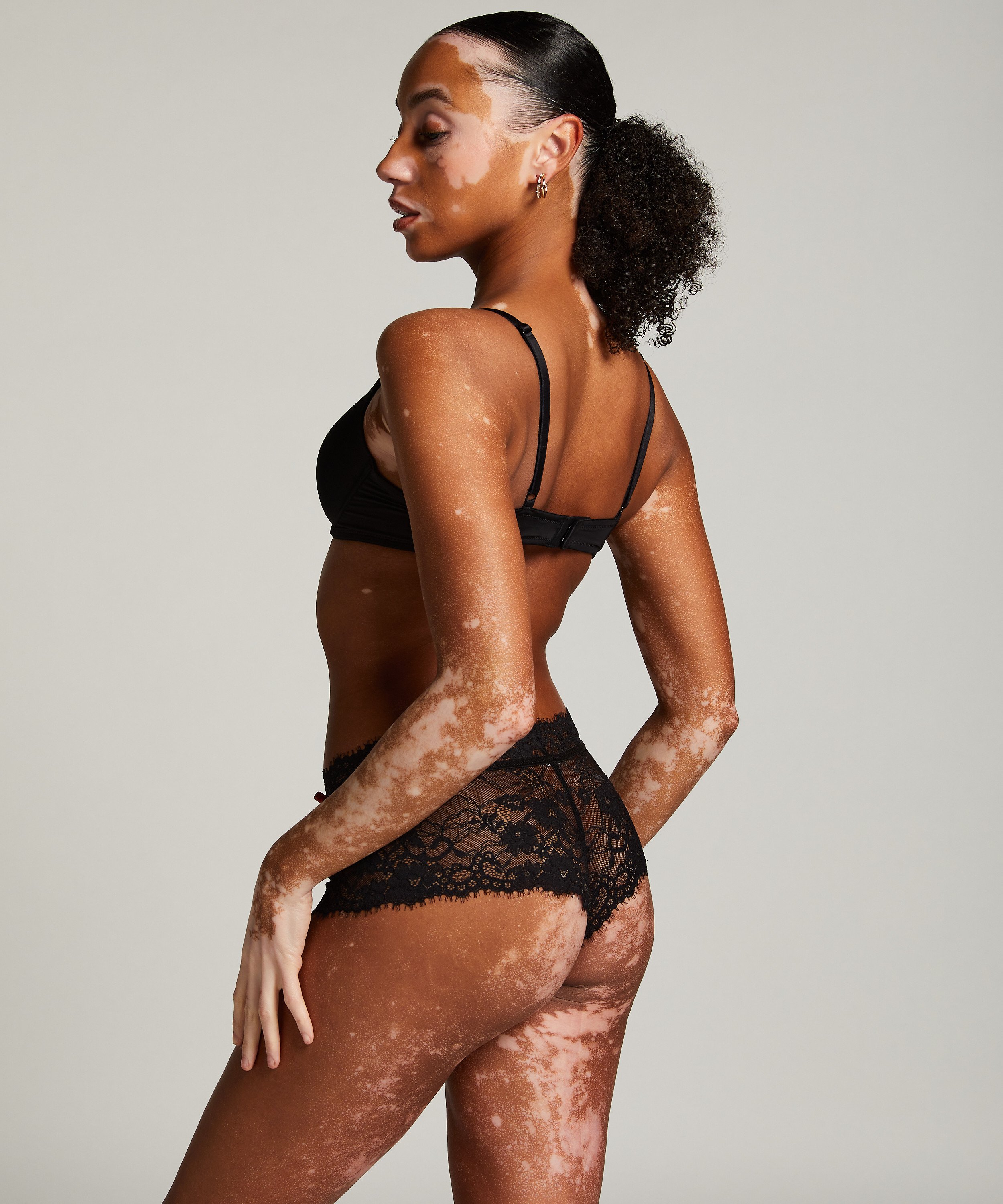 Boxer Hailee, sort, main