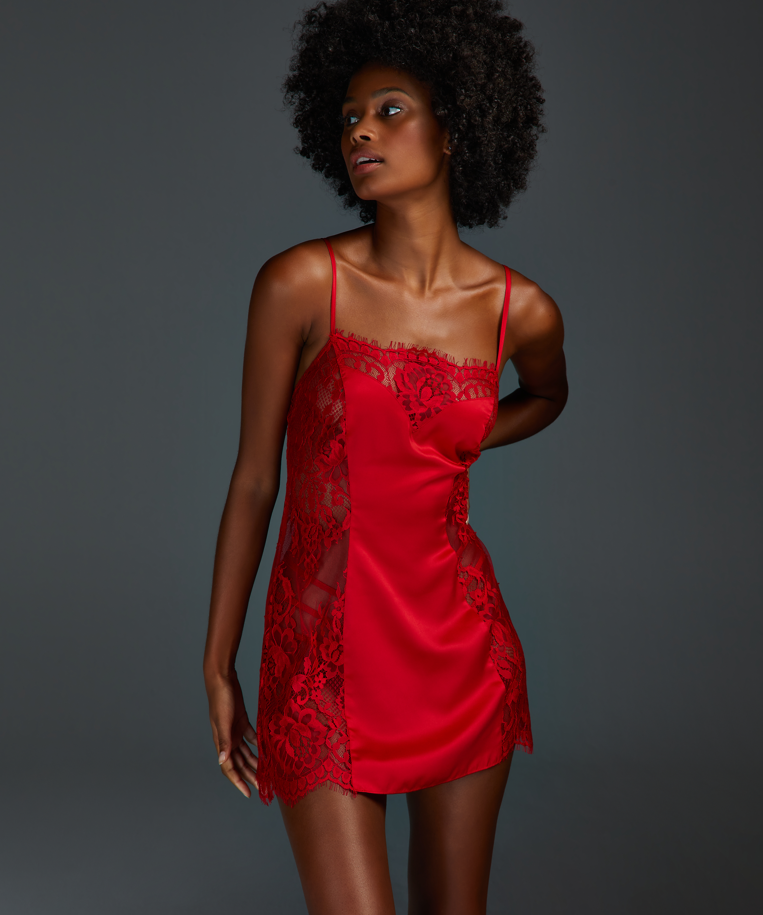 Jennifer natkjole, R&oslash;d, main