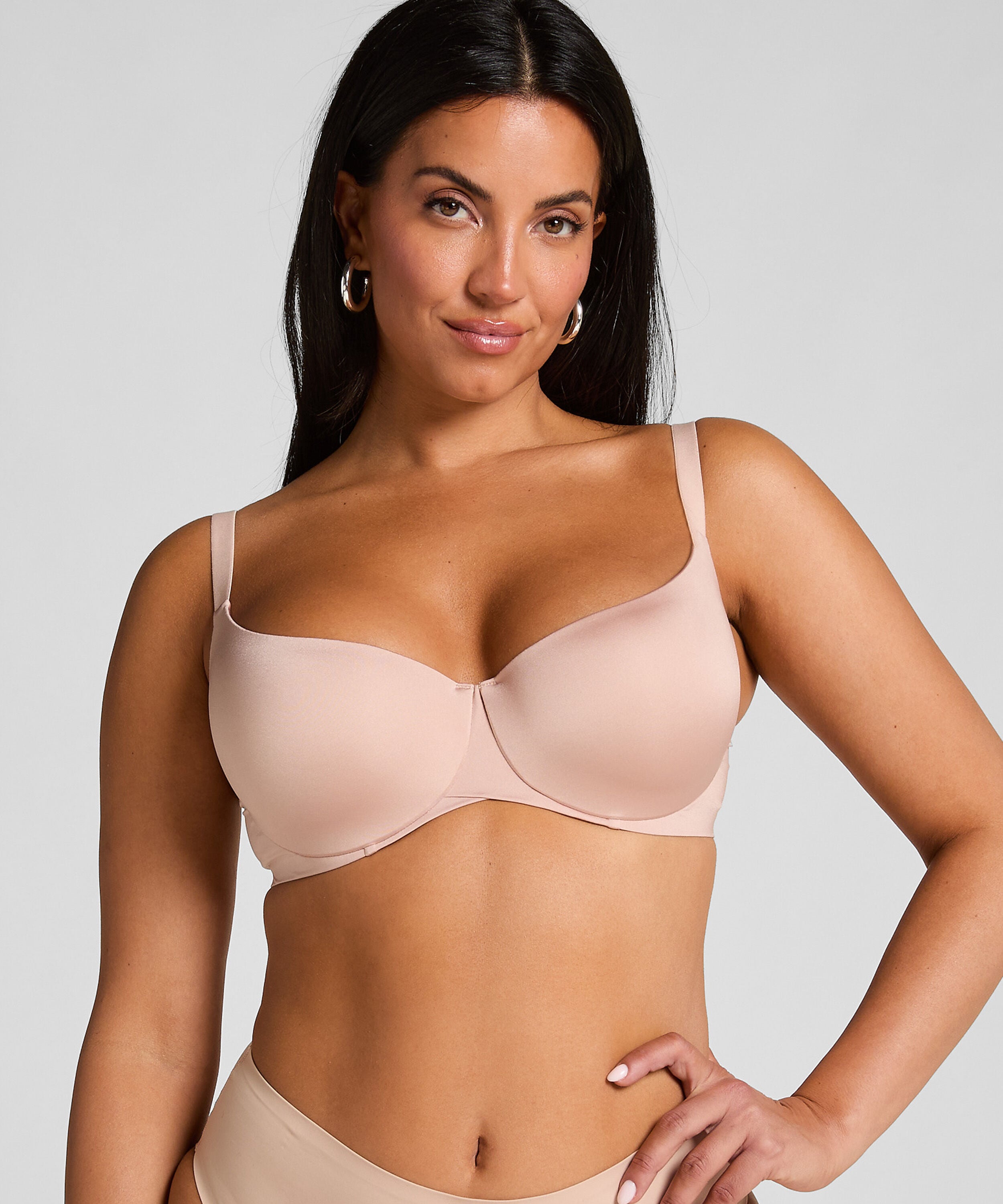 Formstøbt bøjle-bh Smooth, Beige Formstøbt bøjle-bh Smooth, Beige