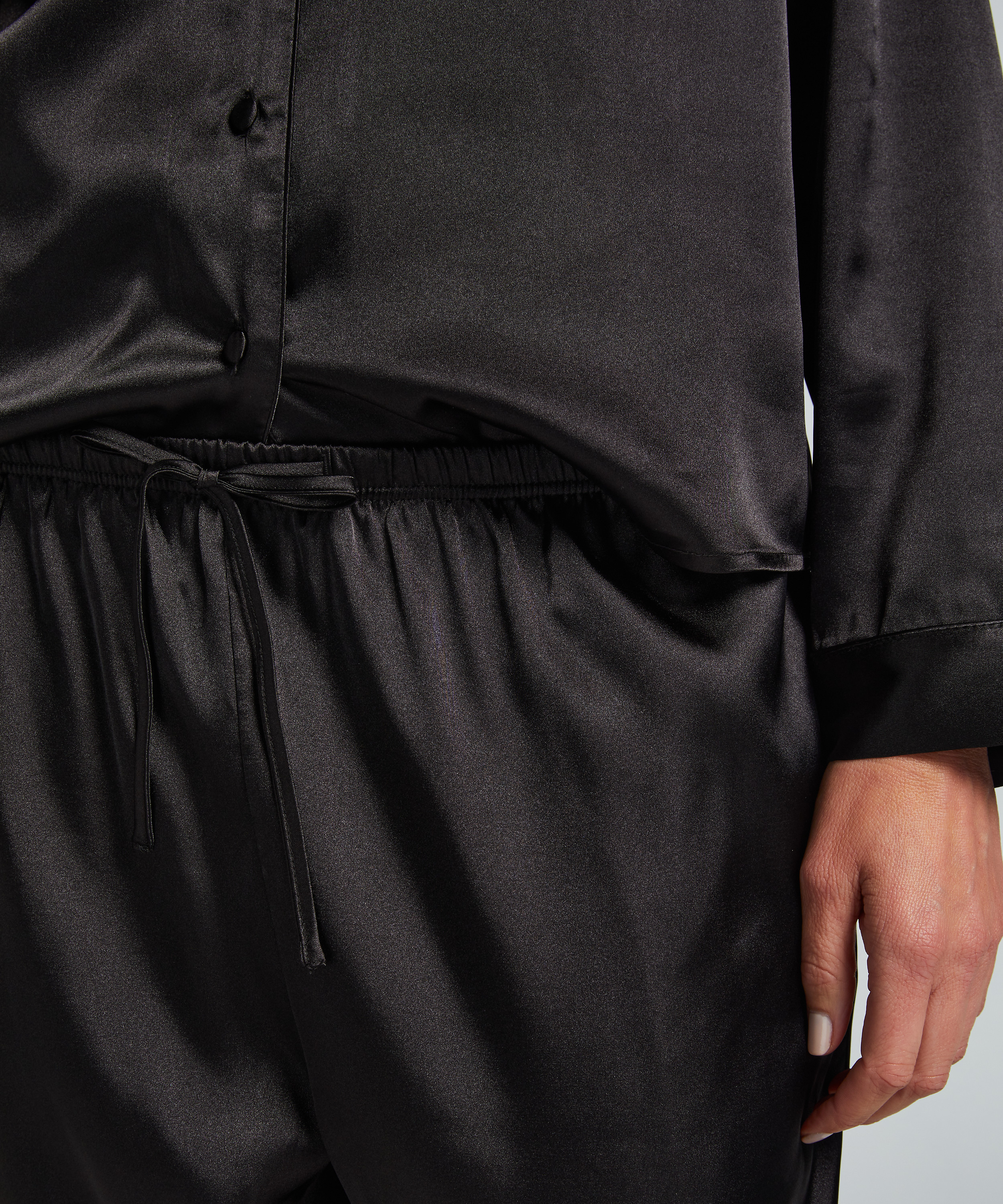 Satinbukser, Sort, main