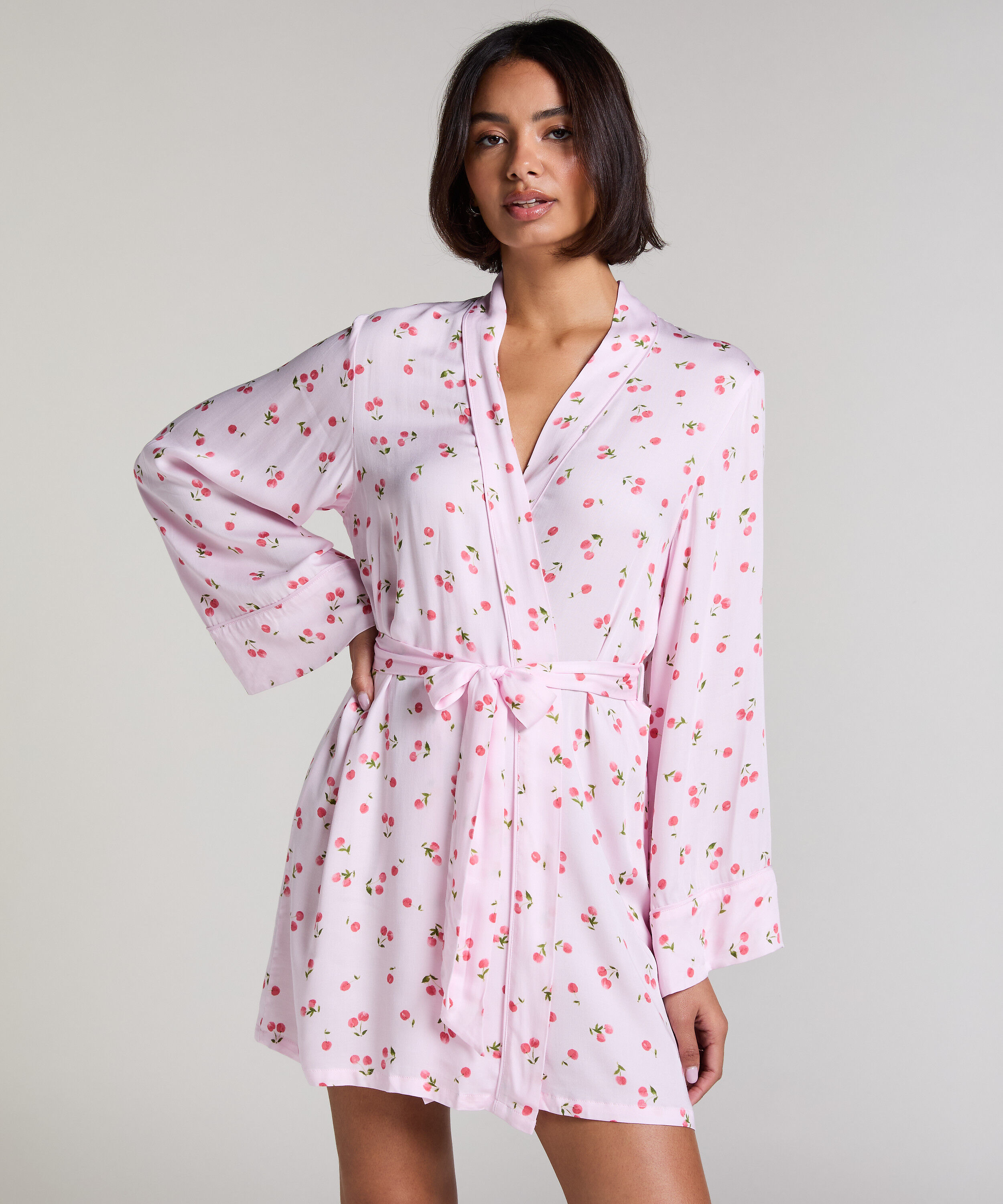 Satin kimono, Lyserød