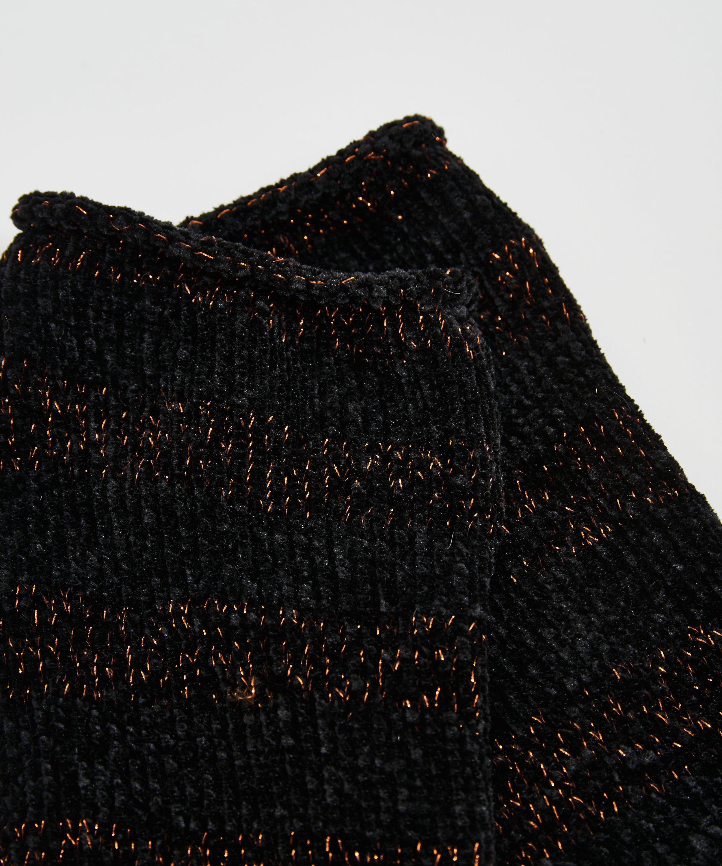 Lange str&oslash;mper, Sort, main