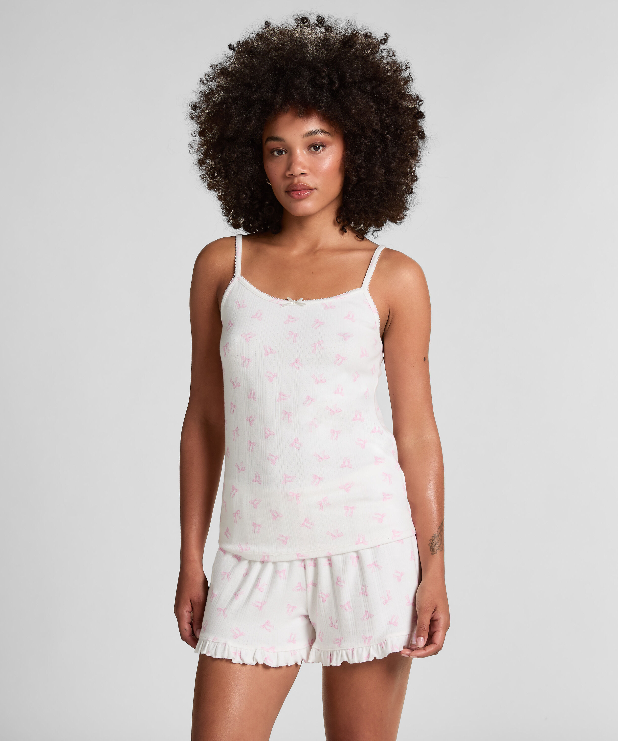 Cami Pointelle, Hvid