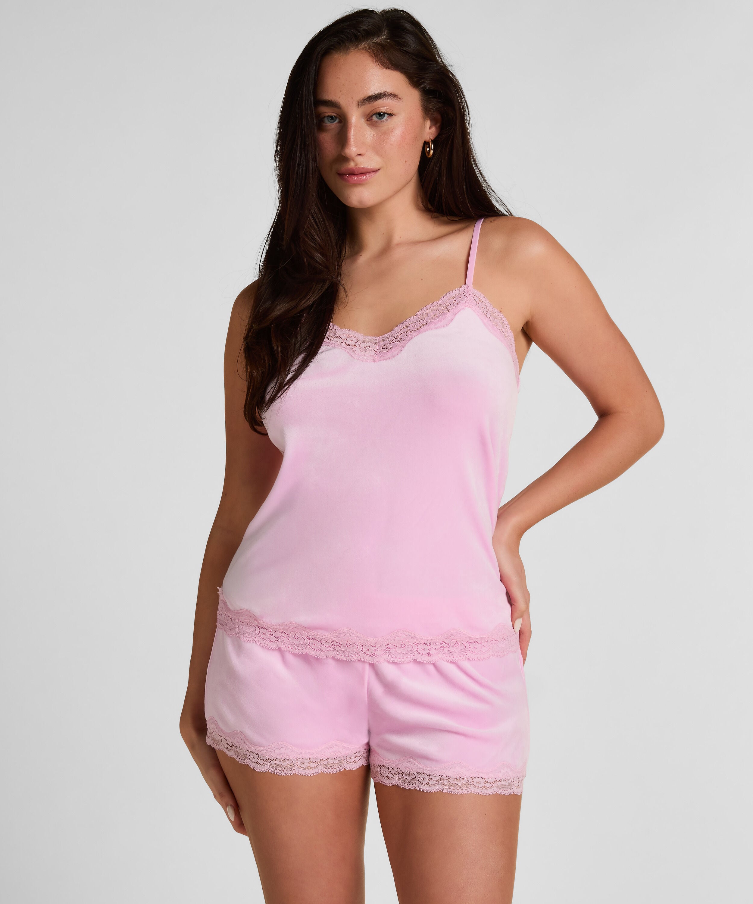 Short i velour og blonde, Lyserød Short i velour og blonde, Lyserød