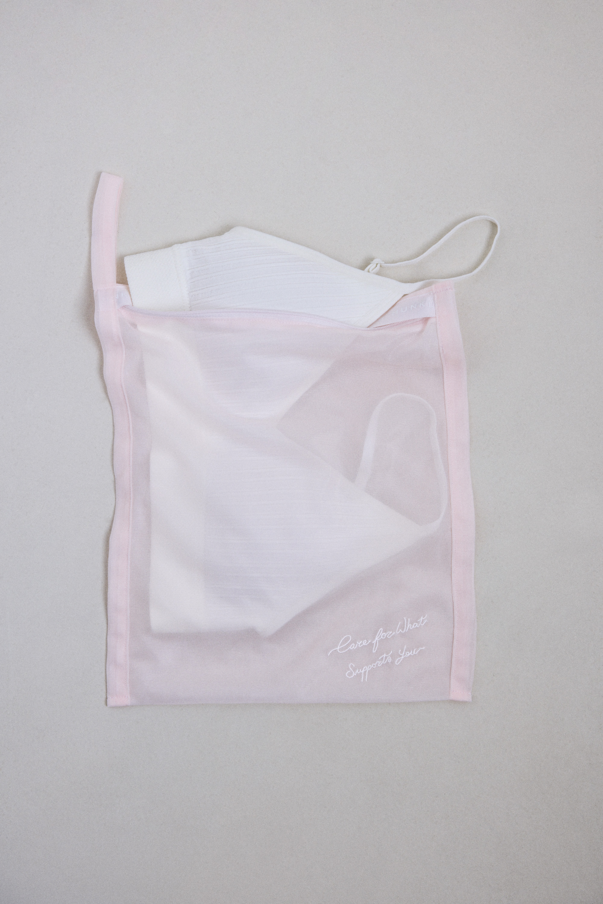 Washing Bag Pink Ribbon Small, Lyser&oslash;d, main