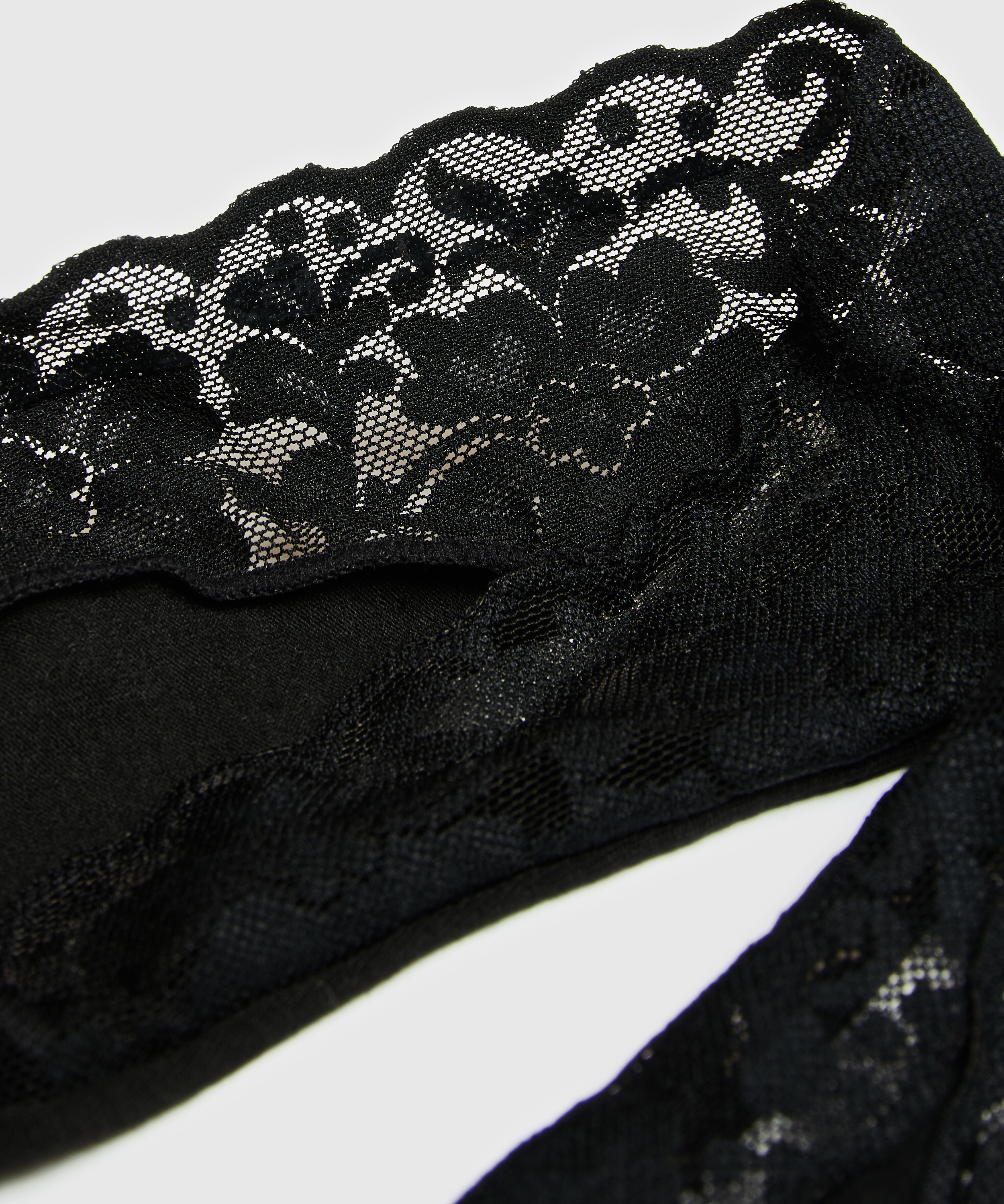 2 par footsies lasercut, Sort, main